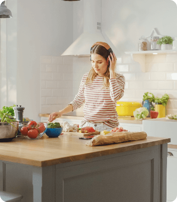 Estudiante cocinando