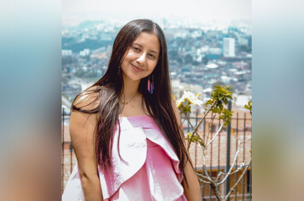 Daniela Gómez Cortés, estudiante de Diseño de Modas Daniela Gómez Cortés, estudiante de Diseño de Modas