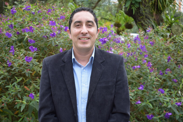 Diego Fernando Barajas Sepúlveda, docente del Departamento de Diseño y Artes uam Diego Fernando Barajas Sepúlveda, docente del Departamento de Diseño y Artes uam