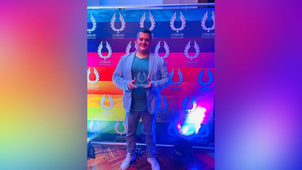 Kenny Mauricio Gómez, ganador del premio Cóndor 2021 Kenny Mauricio Gómez, ganador del premio Cóndor 2021