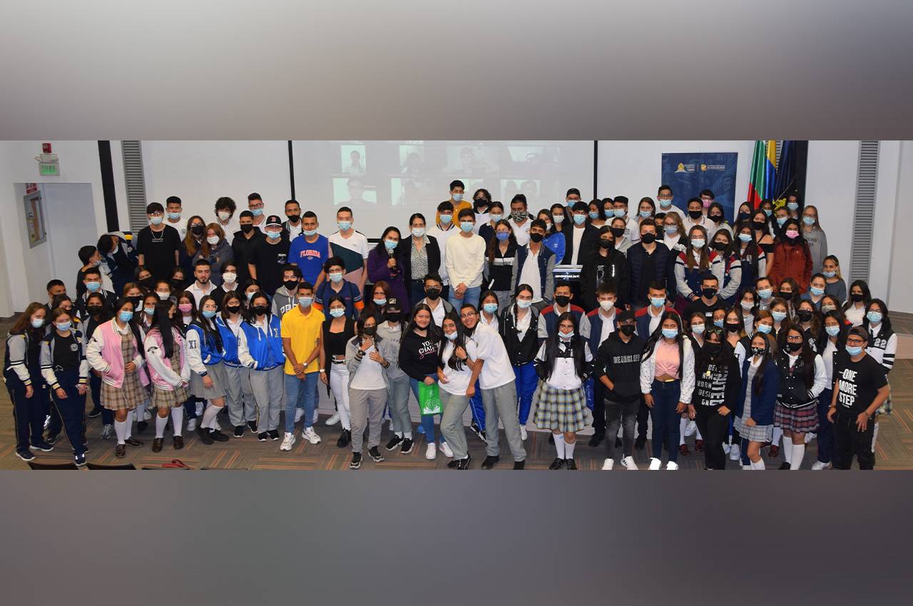 Estudiantes de undécimo grado participan de los Semilleros UAM