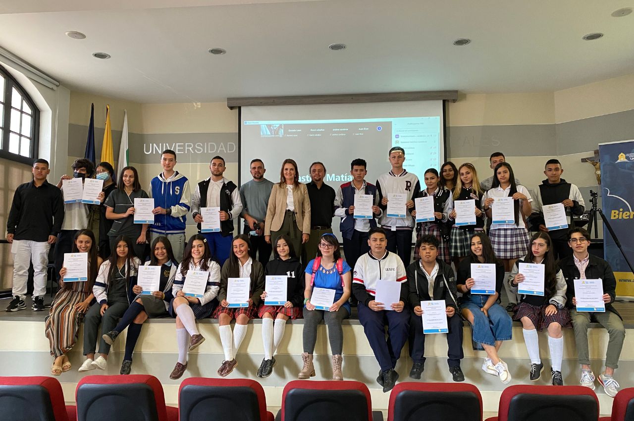 Bachilleres participantes de los semilleros UAM