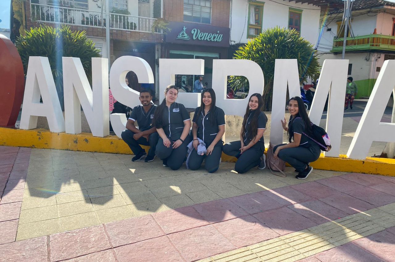 Estudiantes UAM en Anserma Estudiantes UAM en Anserma