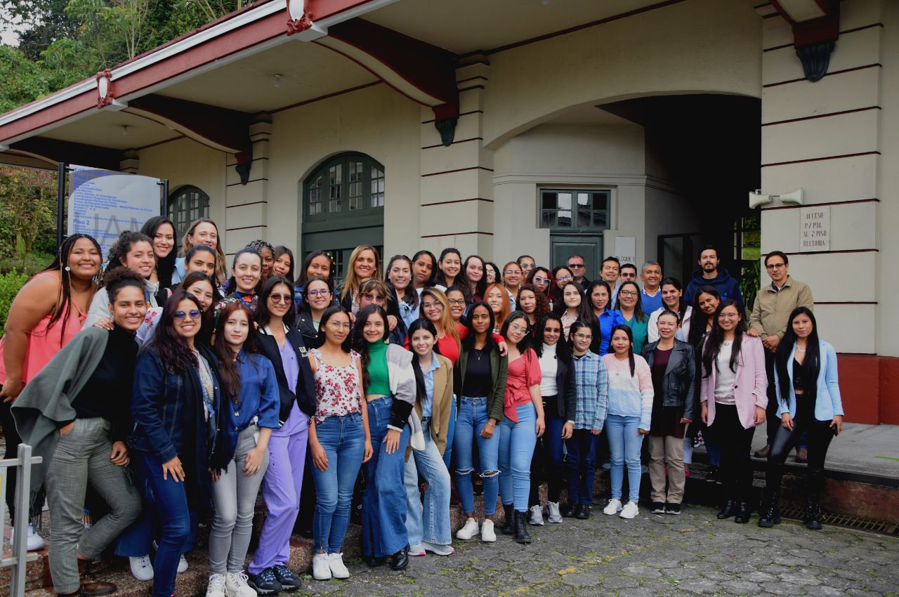 48 jóvenes investigadoras del programa + Mujer + Ciencia + Equidad 48 jóvenes investigadoras del programa + Mujer + Ciencia + Equidad