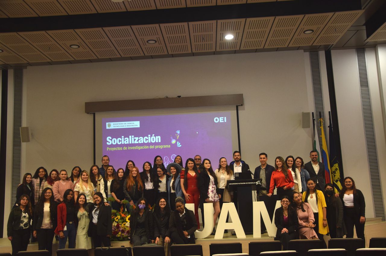 Jóvenes investigadoras del programa + Mujer + Ciencia + Equidad