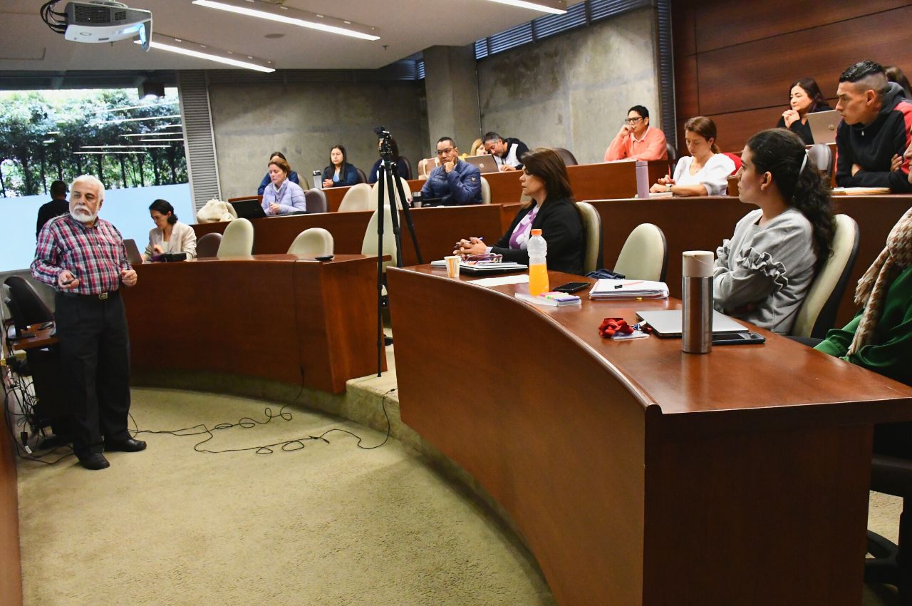Salud y enfermedad, tema en el Doctorado en Ciencias de la Salud Salud y enfermedad, tema en el Doctorado en Ciencias de la Salud