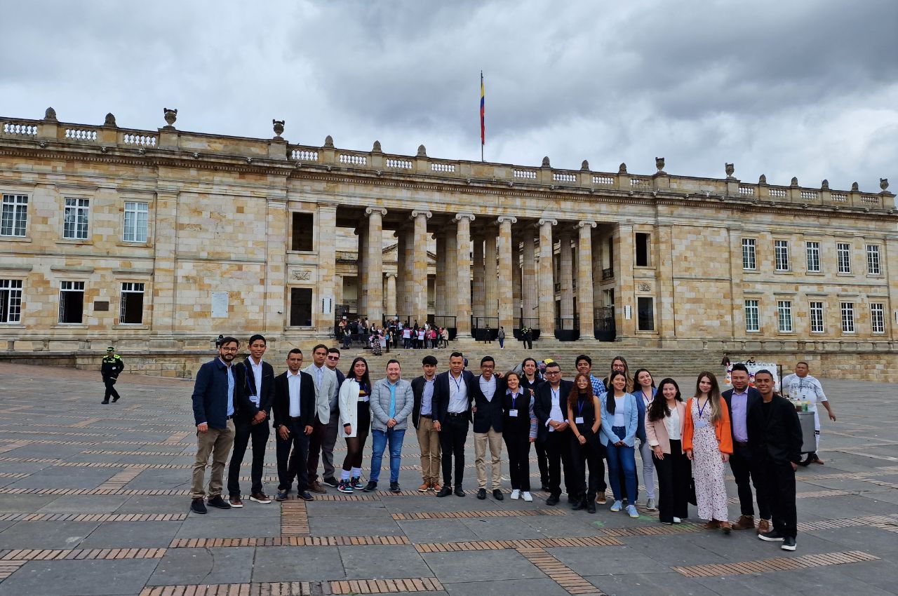 Academia, legislación y memoria con estudiantes UAM Academia, legislación y memoria con estudiantes UAM