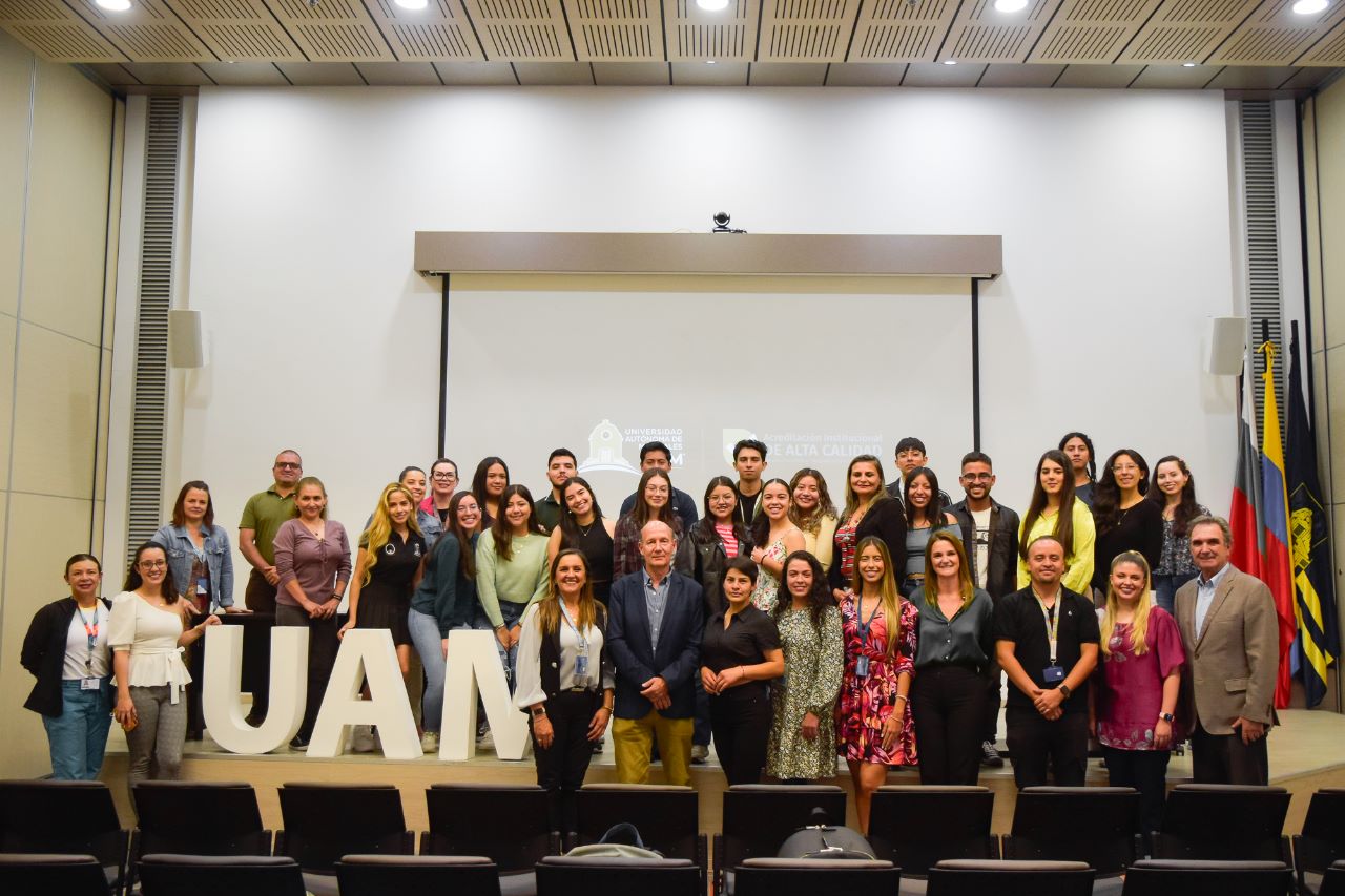Jóvenes comienzan pasantías de investigación en la UAM con el programa Delfín Jóvenes comienzan pasantías de investigación en la UAM con el programa Delfín