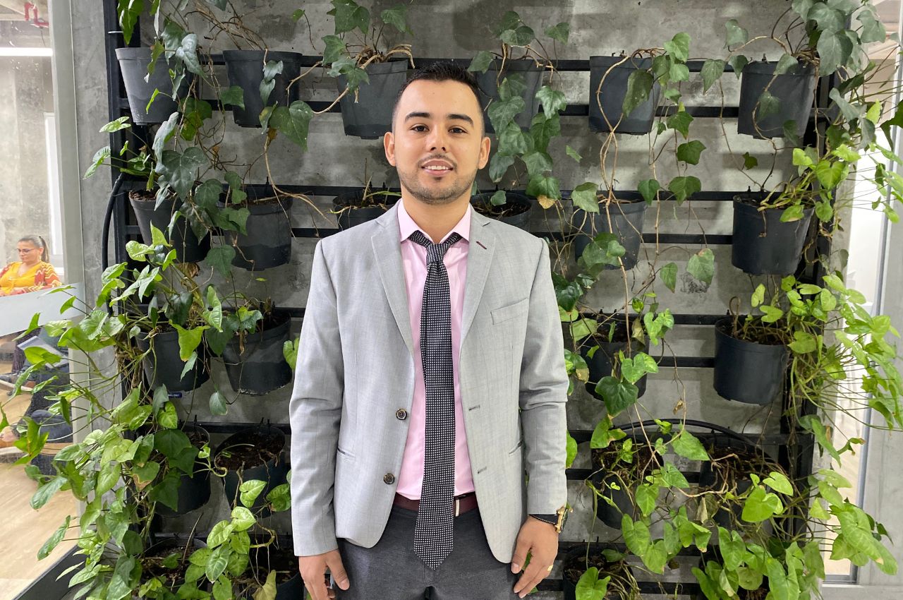 Estudiante UAM fabrica adoquines con residuos de plástico y construcción Estudiante UAM fabrica adoquines con residuos de plástico y construcción