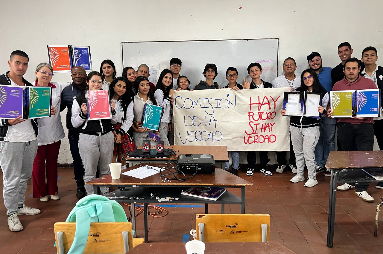 Estudiantes exploran la Comisión de la Verdad a través de P&C-UAM Estudiantes exploran la Comisión de la Verdad a través de P&C-UAM