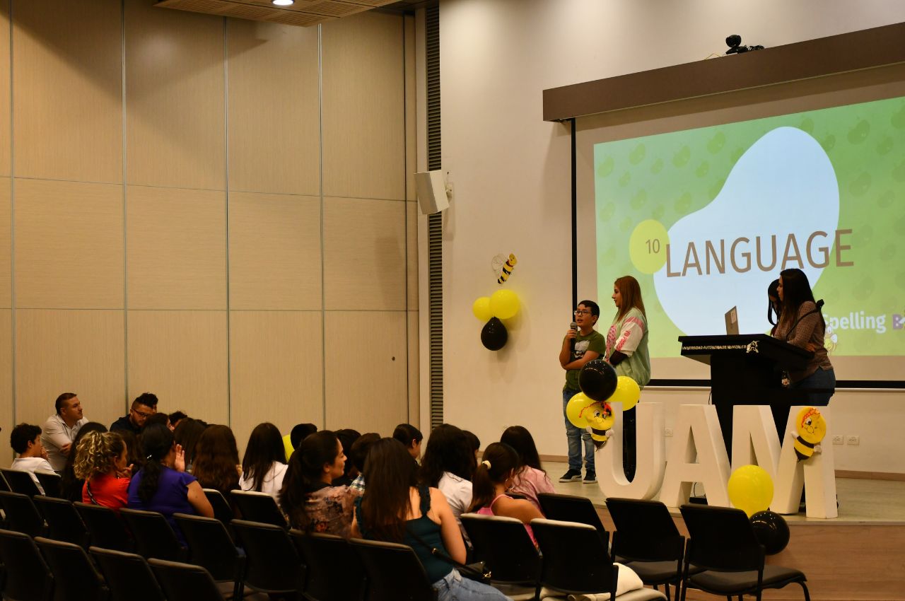 El Instituto de Idiomas realizó el Concurso de Ortografía Spelling Bee.