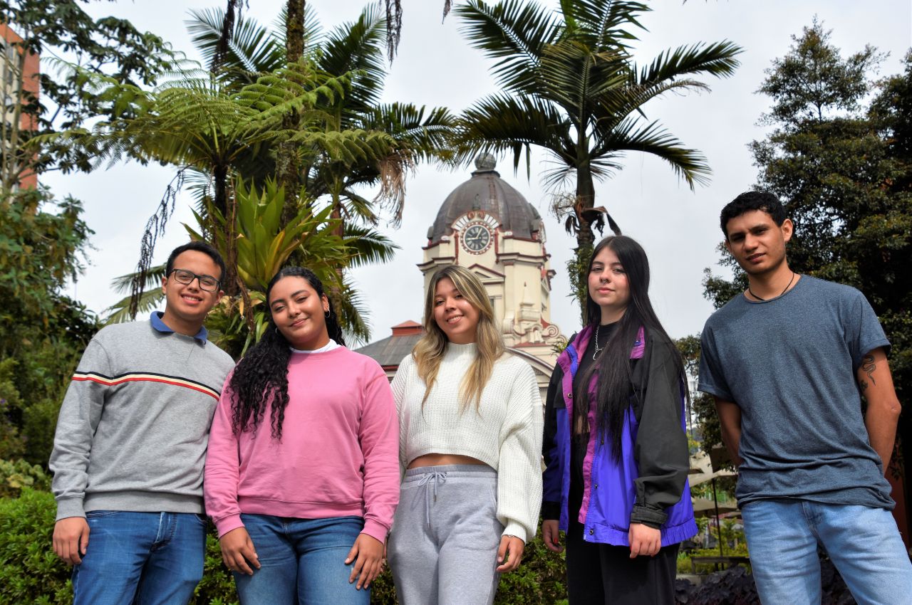 En la UAM trabajamos para transformar historias y cambiar vidas. En la UAM trabajamos para transformar historias y cambiar vidas.