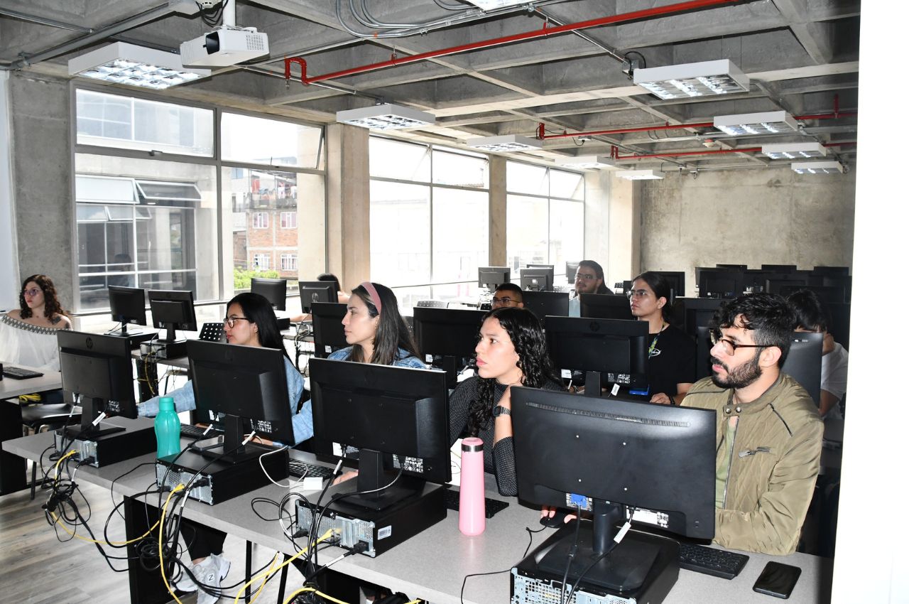 La UAM realiza taller sobre segmentación médica con expertos de la empresa R.H. Feya. La UAM realiza taller sobre segmentación médica con expertos de la empresa R.H. Feya.