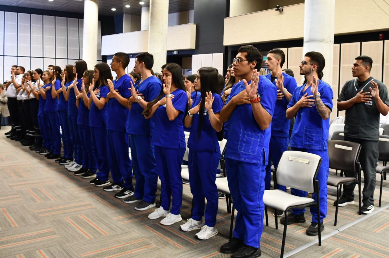 ceremonia de toma de promesa en la facultad de salud de la uam un compromiso ético y profesional ceremonia de toma de promesa en la Facultad de Salud de la UAM un compromiso ético y profesional