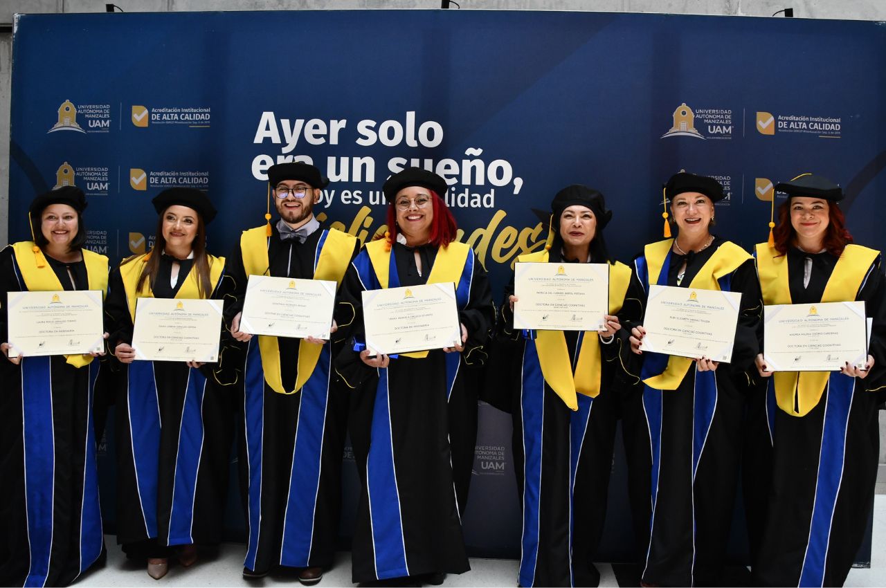Graduación de Doctorado en Ciencias Cognitivas e Ingeniería en la UAM Graduación de Doctorado en Ciencias Cognitivas e Ingeniería en la UAM
