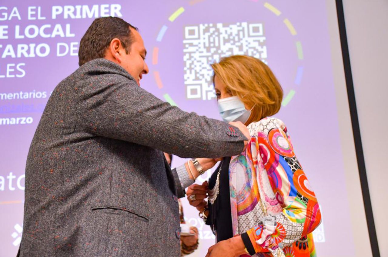 Dra Olga del Socorro Serna Olga del Socorro Serna recibe reconocimiento "Escudo de Manizales"