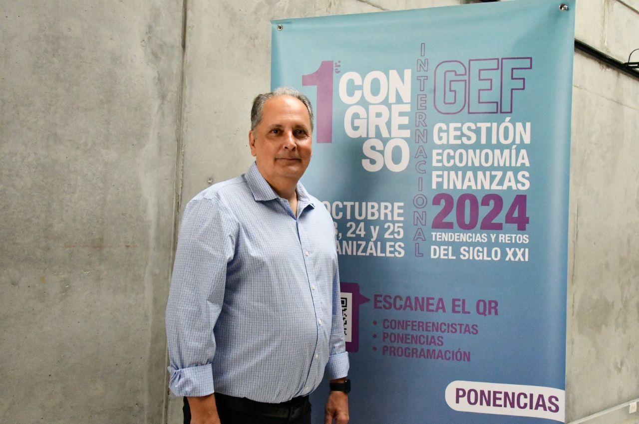 Docente UAM, Carlos Ferreira Docente internacional UAM en foro de economía