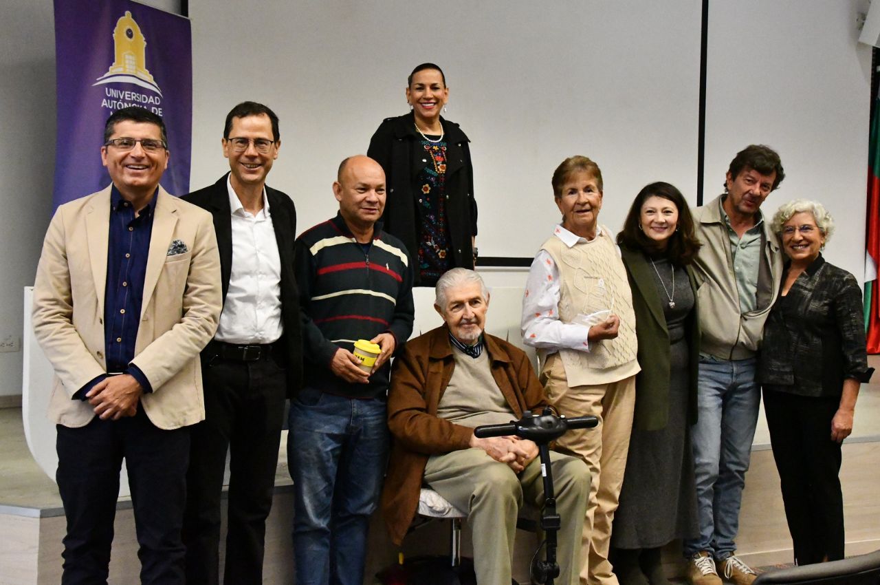 10 años del Doctorado en Ciencias Cognitivas: Pioneros en Colombia Participantes de la celebración 10 años del Doctorado de Ciencias Cognitivas