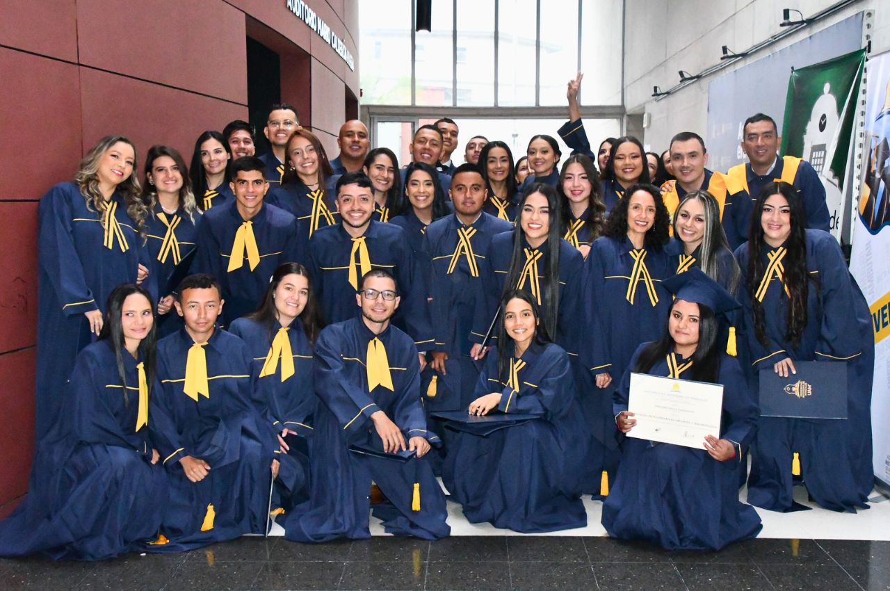 Comunicado: Proceso ceremonia de grados febrero 2025 Graduados UAM