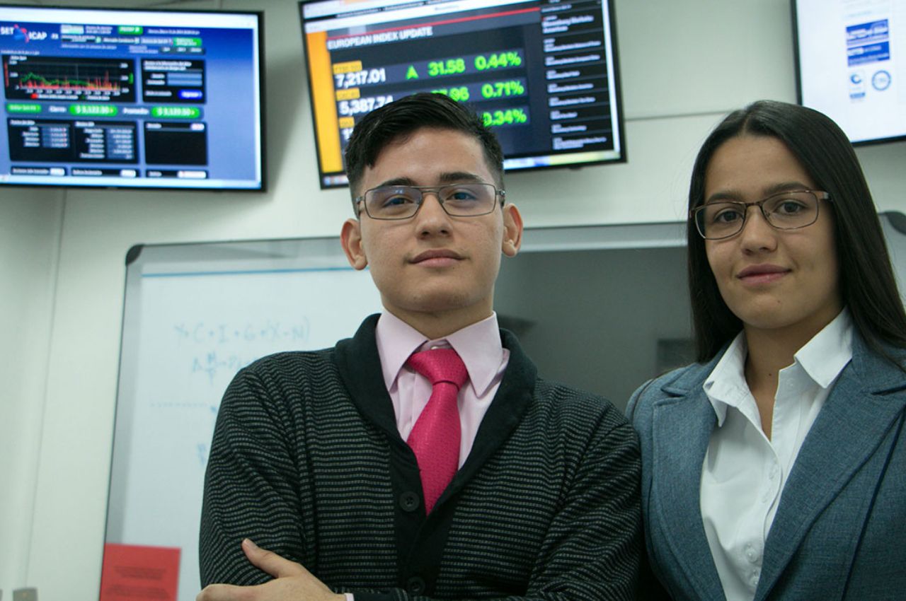 Desde el programa de Economía de la UAM se exploran los mercados financieros Dos expertos financieros evalúan los mercados