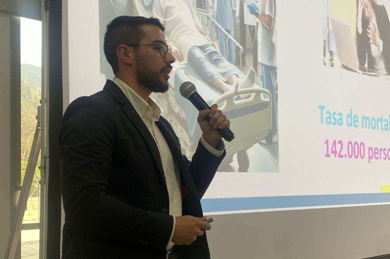 Mateo Hurtado Hernández dio a conocer el dispositivo CPAP AirFlife. La UAM crea salud para el futuro con su dispositivo CPAP AirFlife