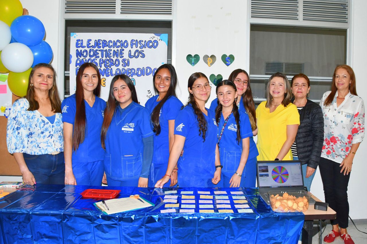 7 Tips para cuidar tu salud Estudiantes de Fisioterapia con sus docentes explican 7 Tips para cuidar tu salud