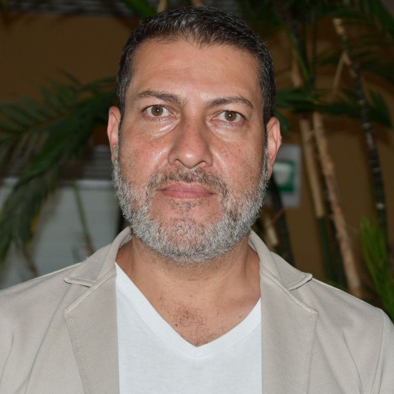 Alexander Olarte, docente de Unidad de Arte y cultura