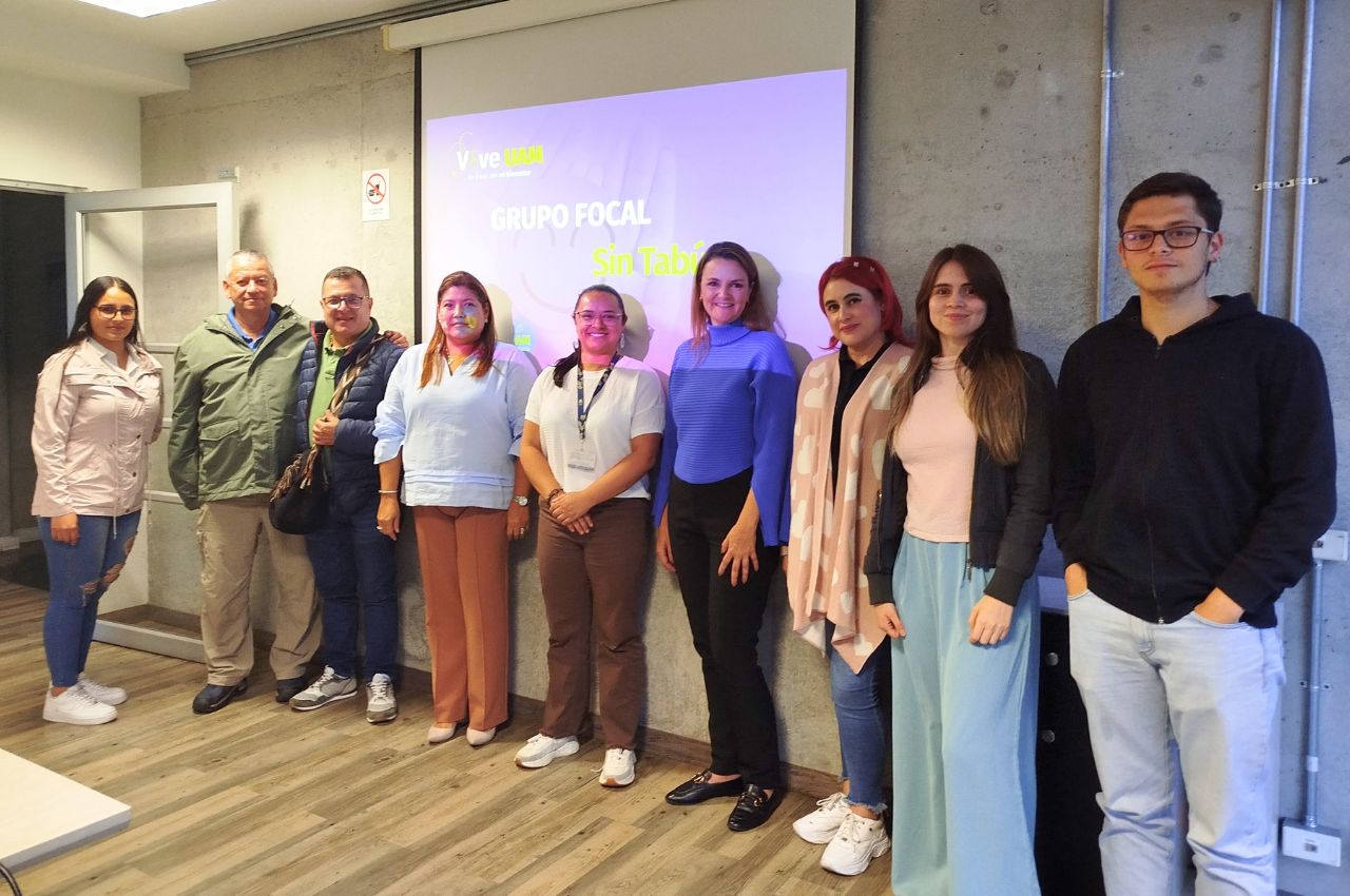 Educación sexual integral: una apuesta por el bienestar Invitados del grupo focal posando