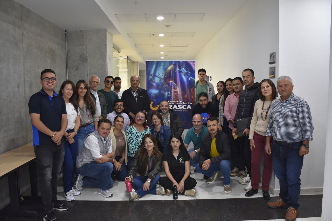 Empresarios en manizales partícipes del Taller del Centro de Reindustrialización Zasca Metalmecánico