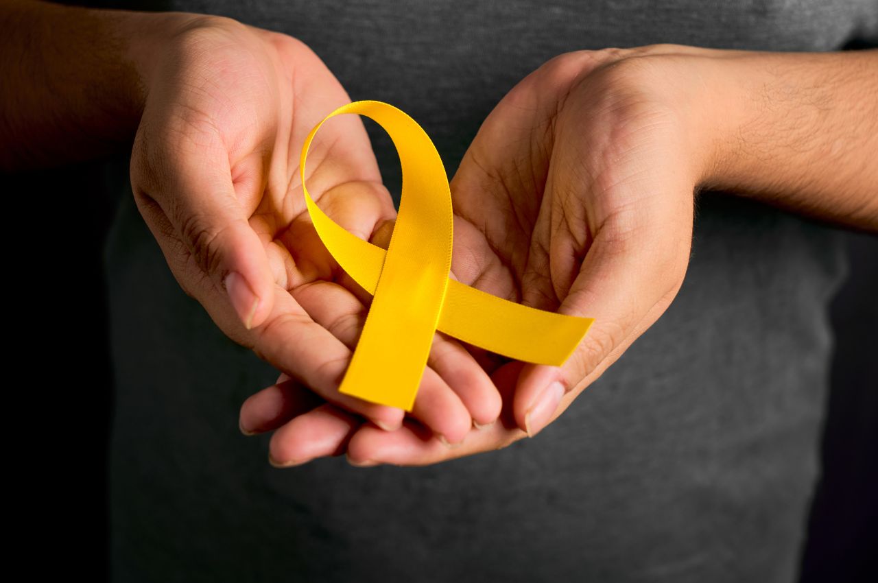 Listón amarillo, símbolo de la prevención del suicidio. 