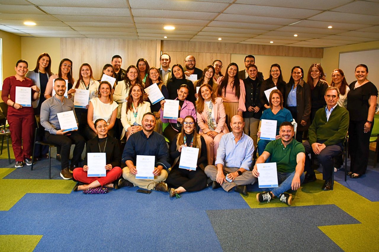 Trabajadores participantes del curso de liderazgo UAM
