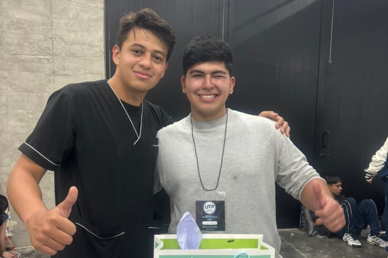 Estudiantes ganadores del Reto Explota Globos 2025