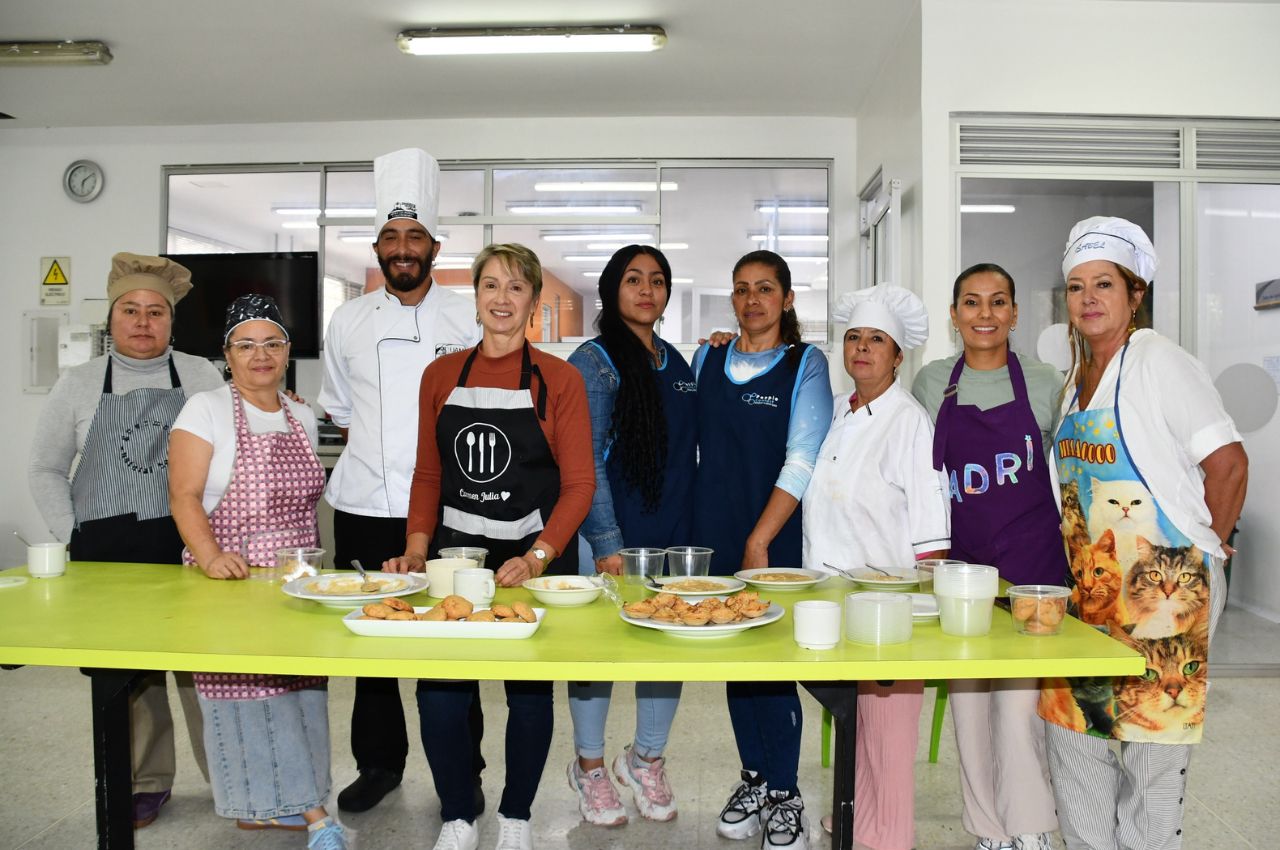 Estudiantes del Curso de Cocina Saludable Navideña