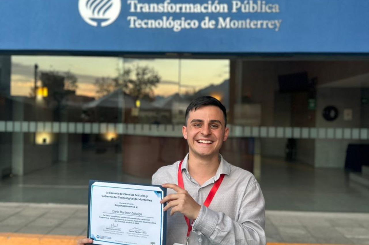 Darío Martínez en programa de función pública en América Latina, en Monterrey