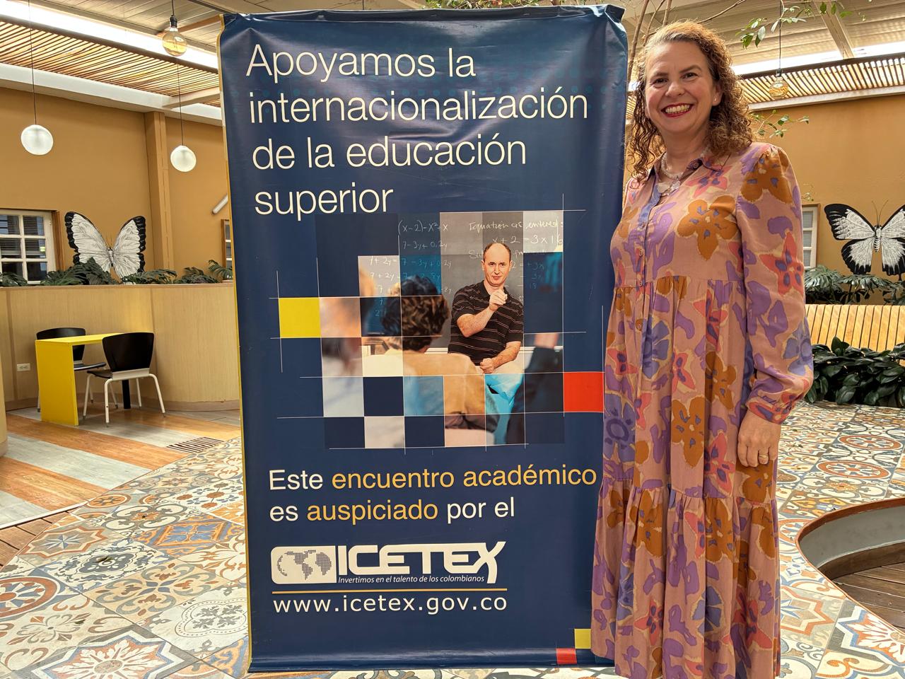 Docente en Congreso Internacional de Vinculación con la Sociedad en Ecuador