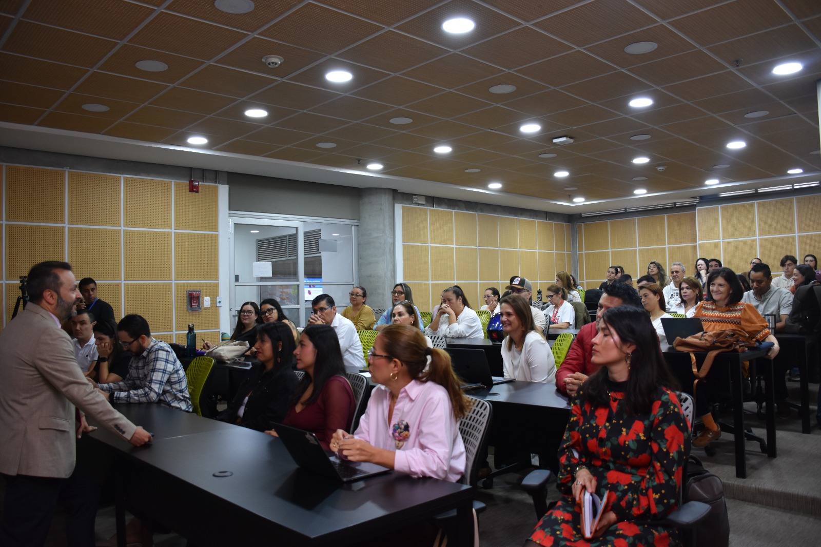 Seminario INNVESTIGA conecta la innovación con soluciones para los desafíos del entorno