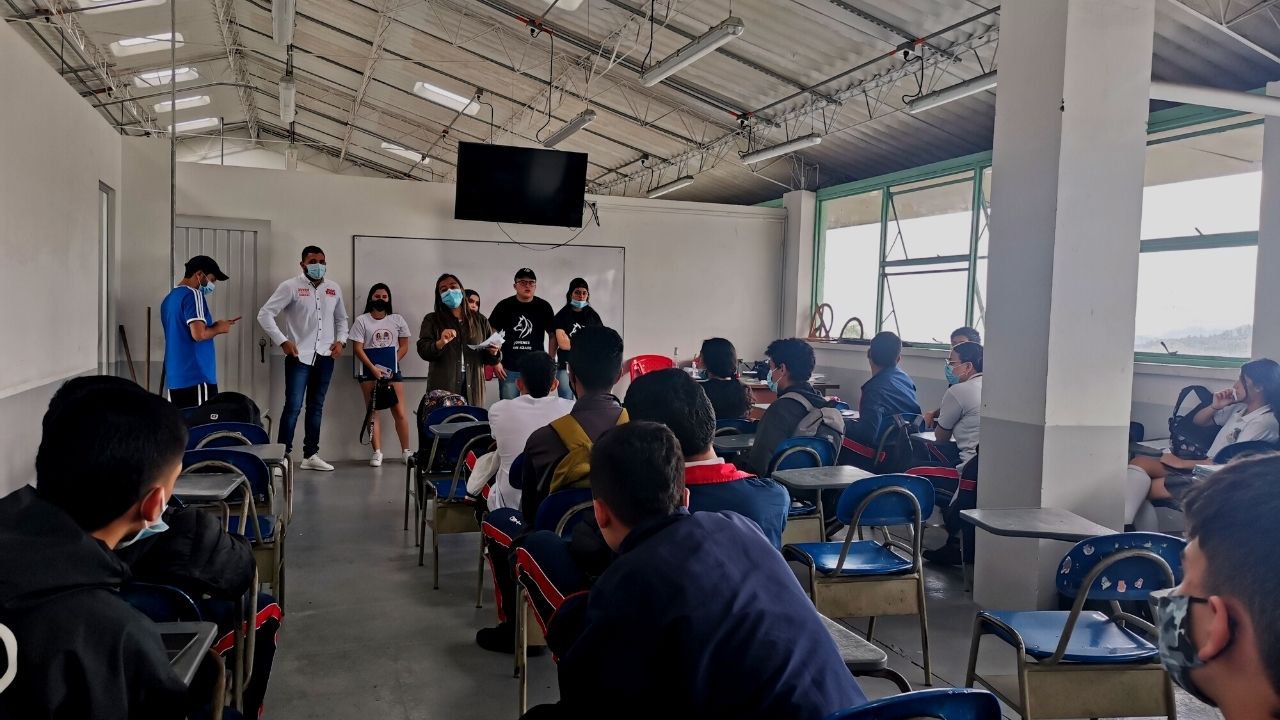 CMJ Presentación en Colegios uam