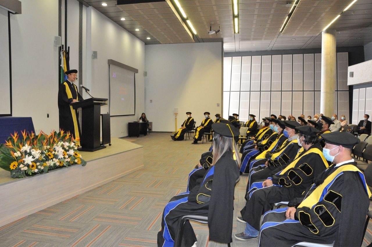 Carlos Eduardo Jaramillo Sanint- en ceremonia de grados