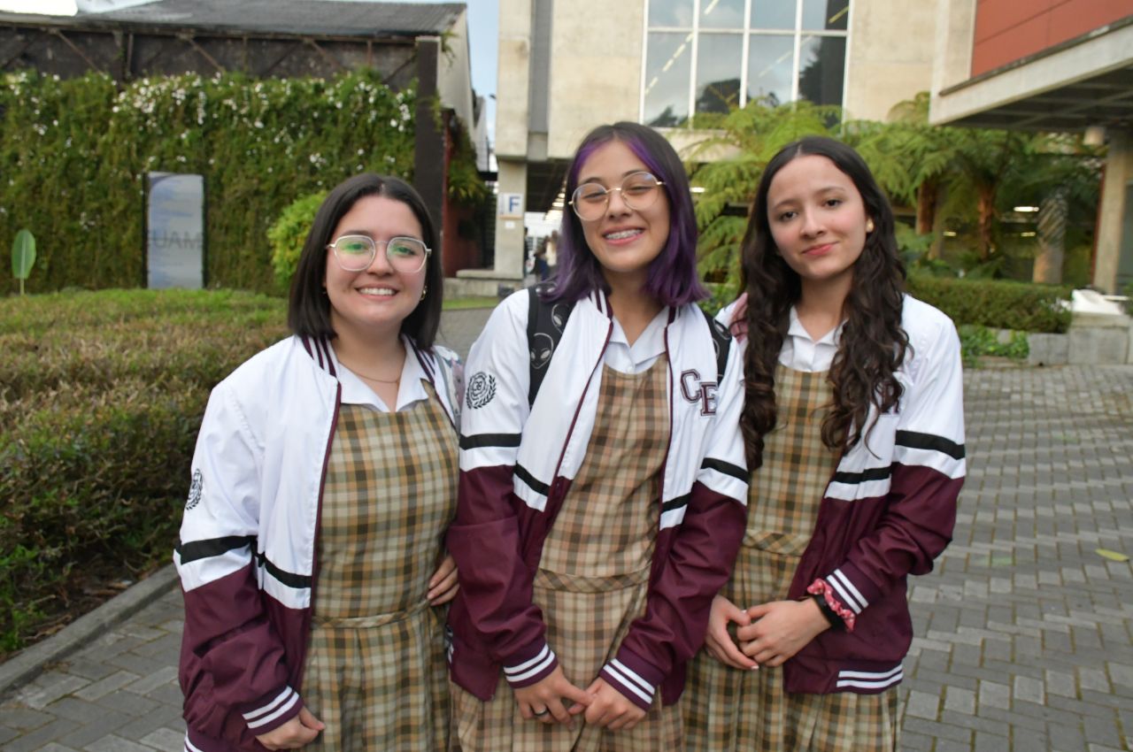 Colegios de Semilleros UAM recorren las instalaciones de la universidad