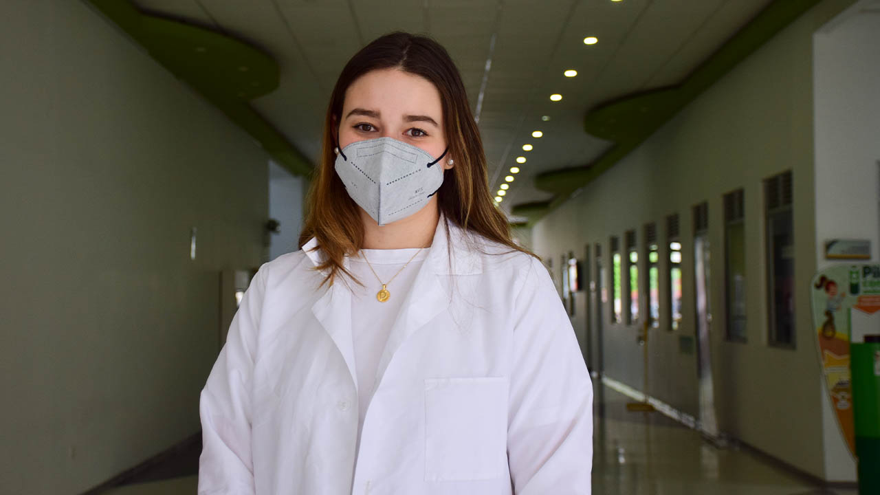 Daniela Jaramillo Sanint, estudiante de diseño de modas