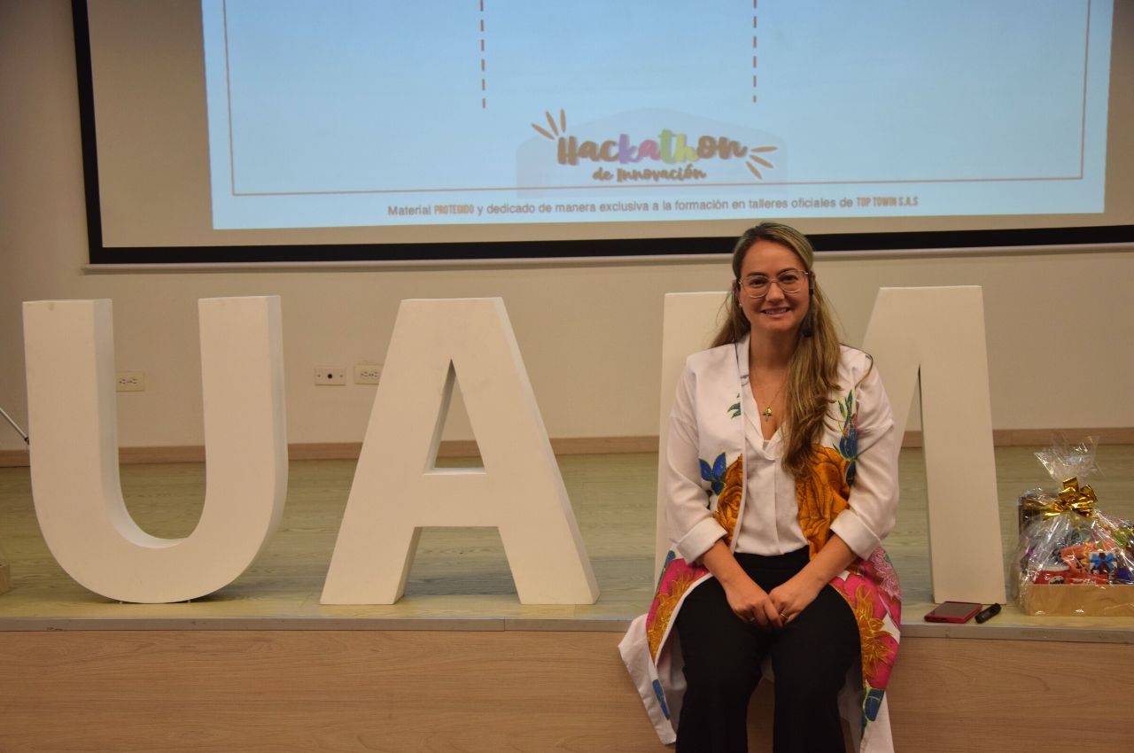 Daniela Gonzalez dirigió la Hackatón en la UAM