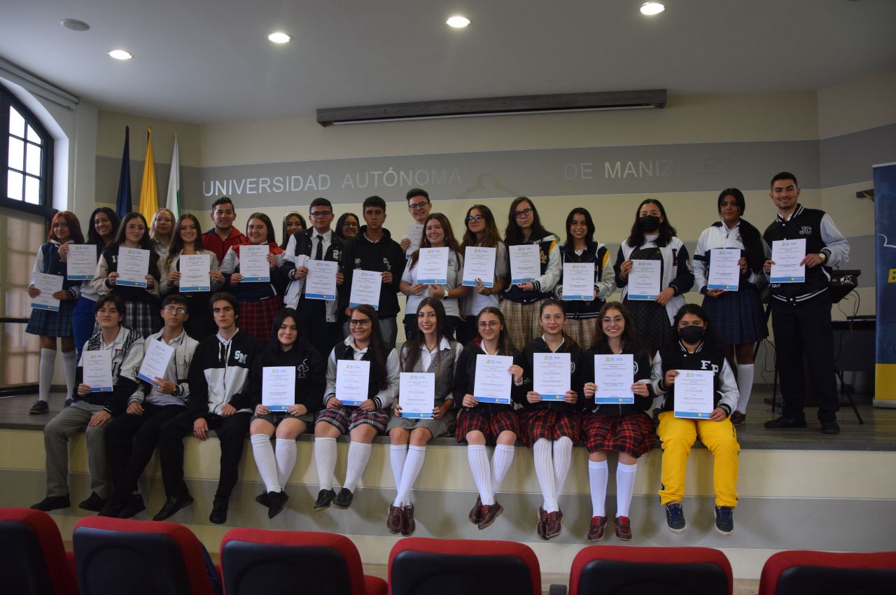 Bachilleres participantes de los semilleros UAM