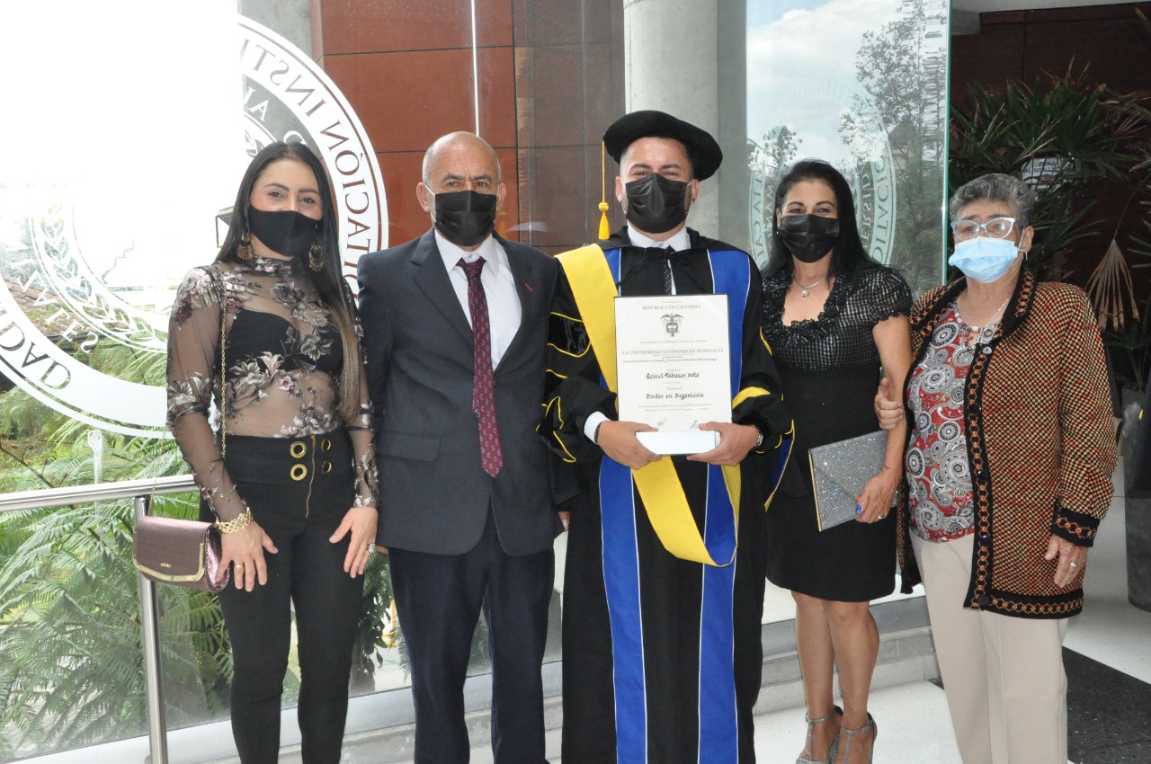 familiares-de-Reinel-Tabares-Soto-Doctor-en-ingeniería-uam