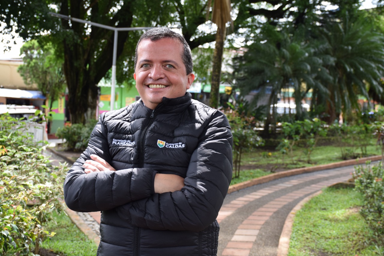 Héctor Andrés Díaz, profesional universitario de la Secretaria de Planeación de la Gobernación de Caldas uam