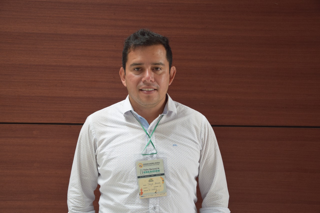 Jorge Norvey Álvarez Ríos, docente de la Universidad Autónoma de Manizales uam