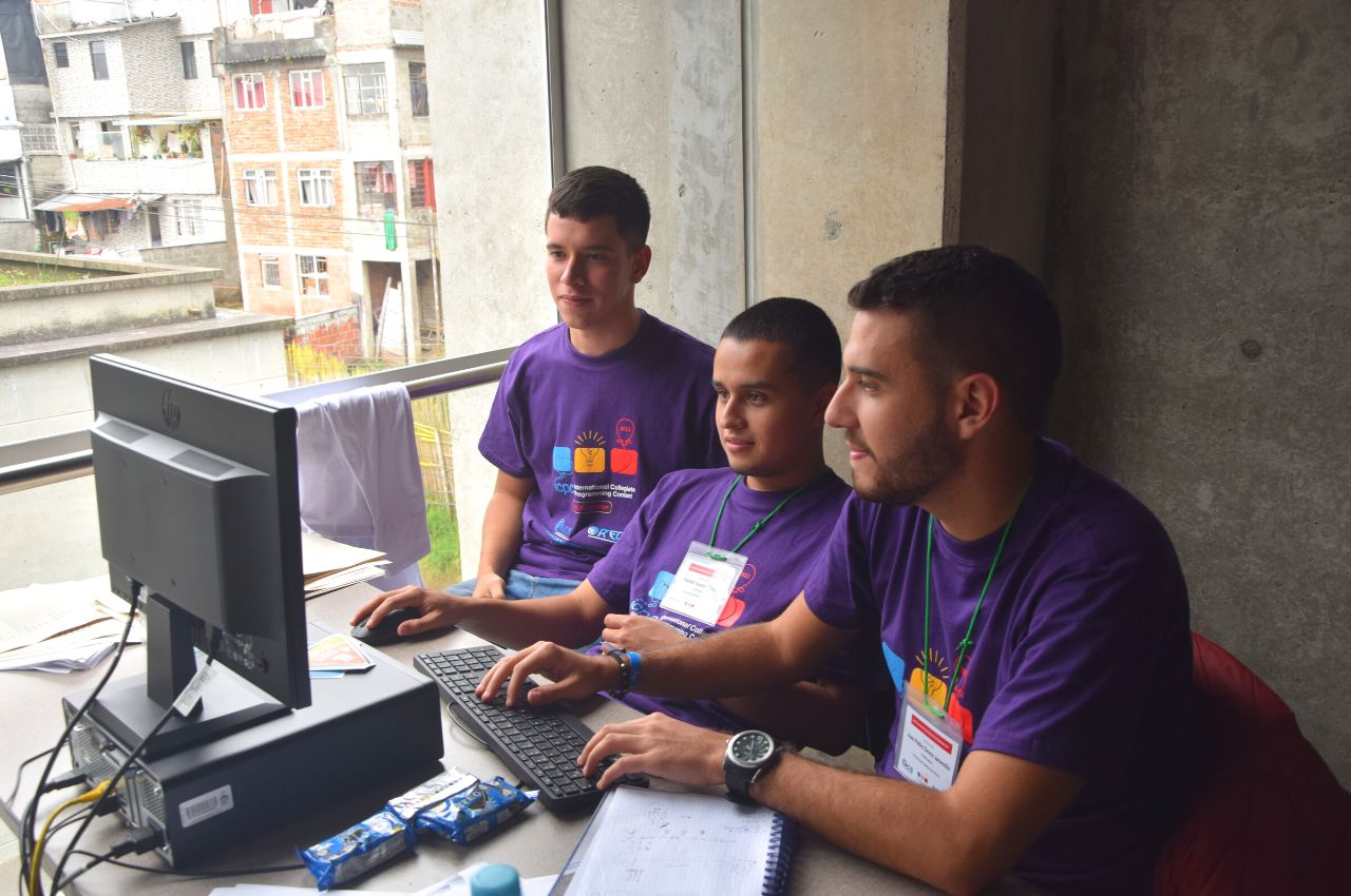 Maratón nacional de programación, estudiantes UAM