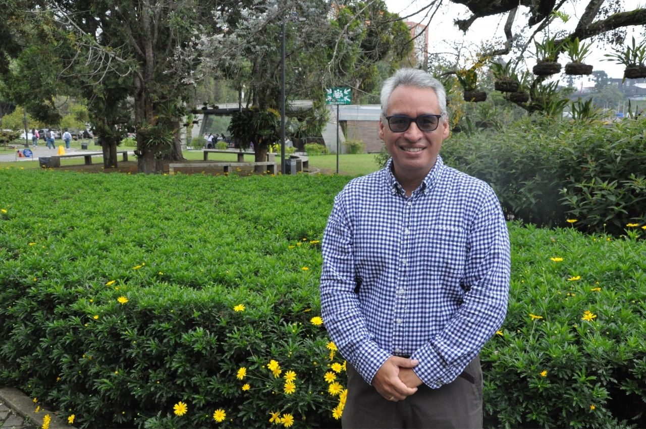 Oscar Andrés Calvache D.