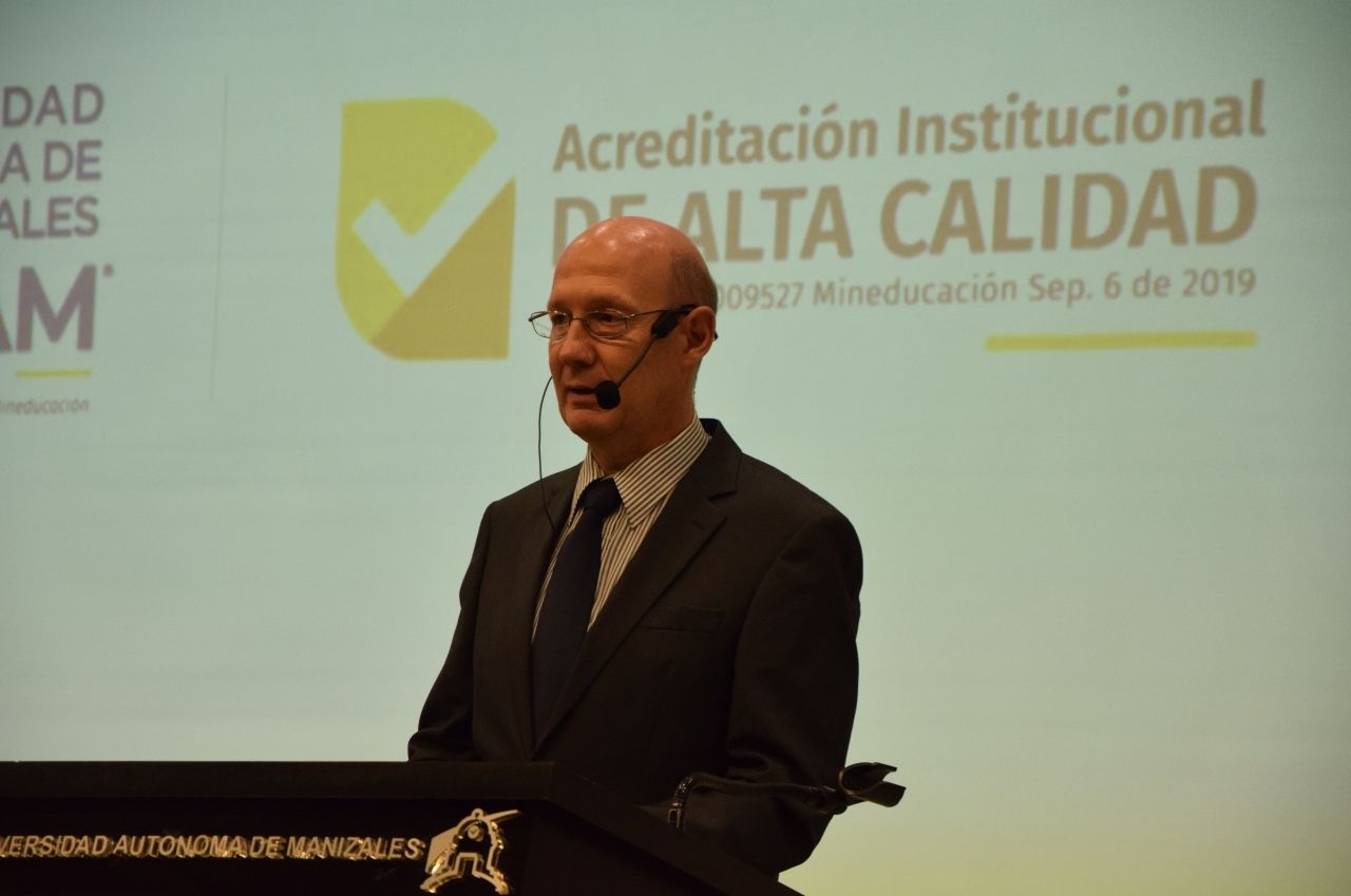 Rector Carlos Eduardo Jaramillo Sanint
