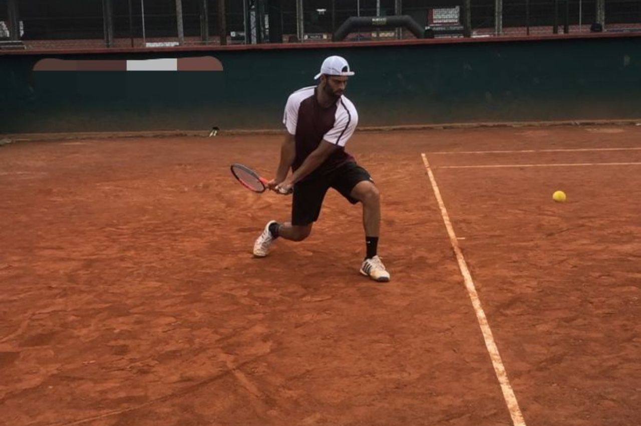 Campeón del Torneo Universitario de Tenis