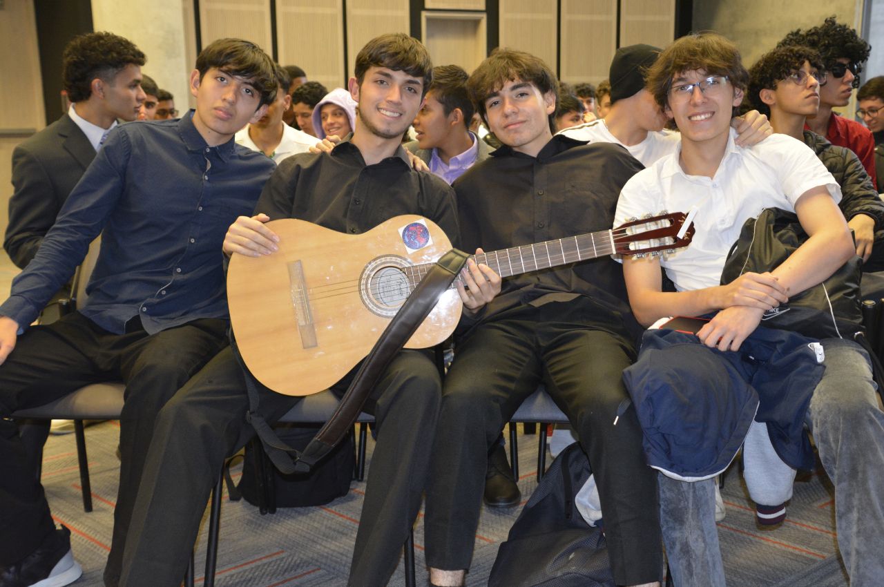 UAM y Semenor: unidos por el inglés